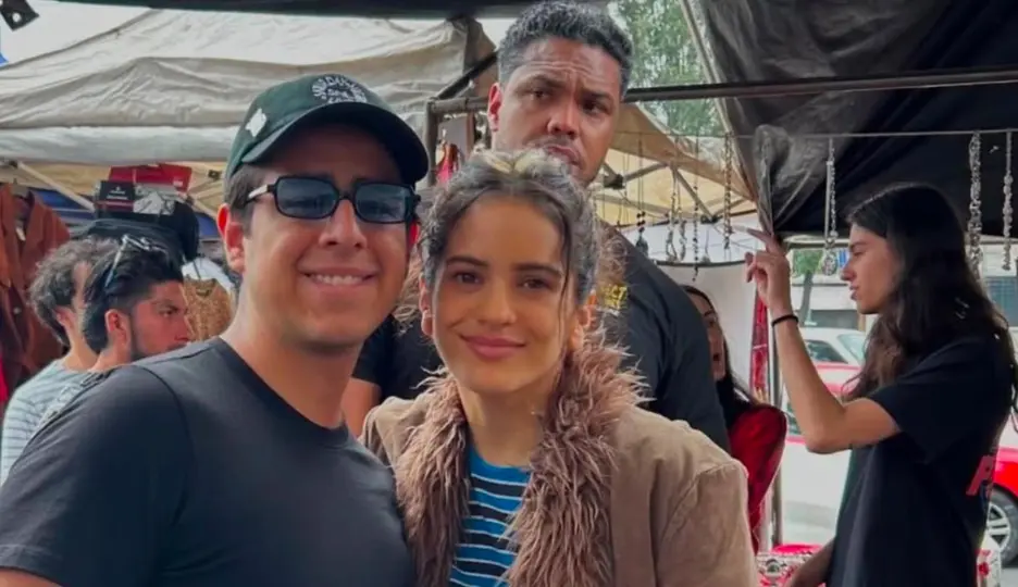 La cantante convivió con fans durante su recorrido en la capital mexicana / Redes Sociales