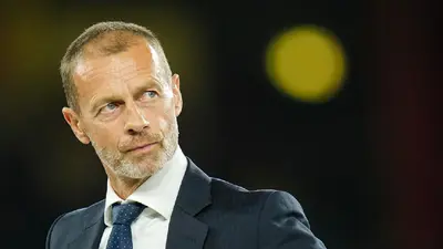 Ceferin dice que no se postulará contra el presidente de la FIFA, pero pide que Infantino renuncie