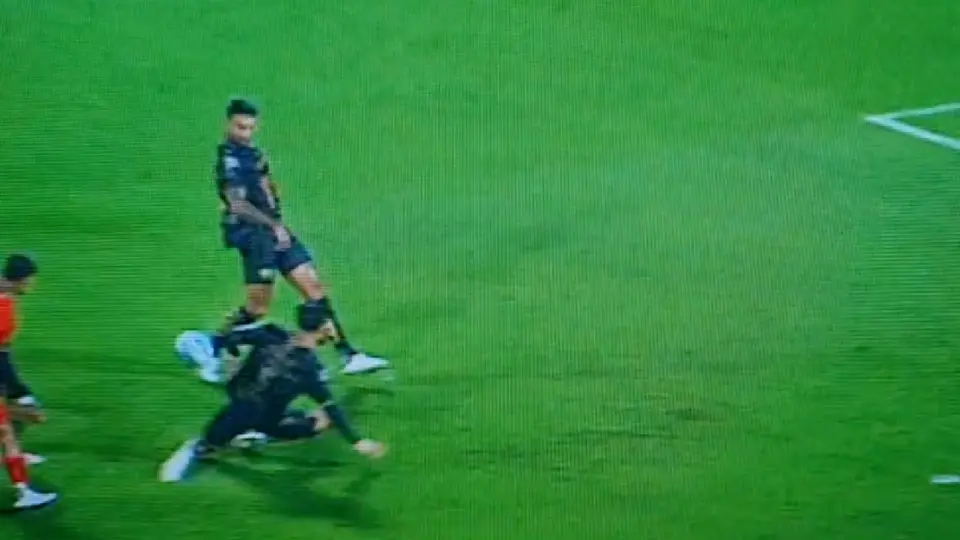 Jugada Necaxa vs Pumas J5 Liga MX l Captura
