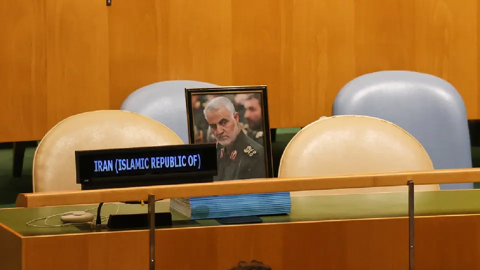 Cuando el primer ministro israelí subió al podio, decenas de representantes comenzaron a abandonar el recinto / AP