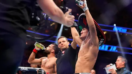 Raúl Rosas Jr., con doble compromiso, convencer en su pelea estelar en UFC y acercarse al Top 5