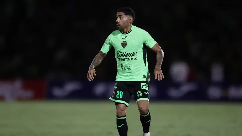 Javier Aquino se pronuncia sobre el ascenso y descenso: "no tiene nivel"