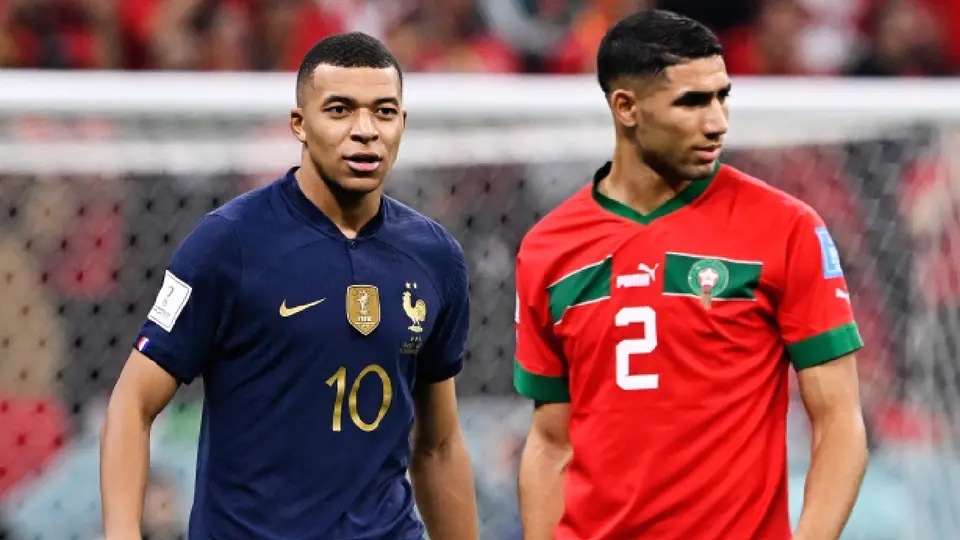 Mbappé y Hakimi en el partido entre Francia y Marruecos de la Copa del Mundo 2022 | MEXSPORT