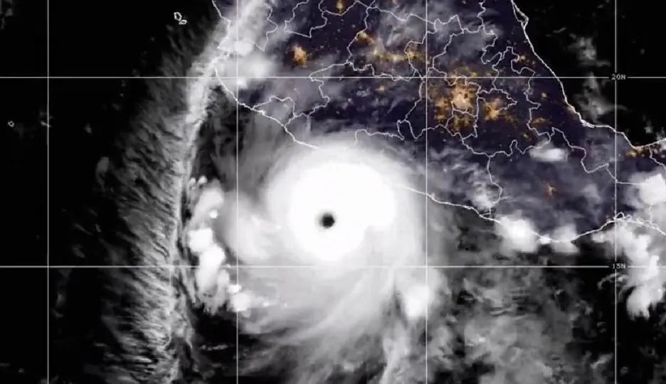 Huracán Polo nuevamente se intensifica y alcanza la categoría 5 en las costas del Pacífico Mexicano / @conagua_clima