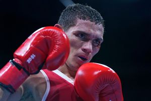 Tokio 2020: Colombiano Céiber Ávila pidió prestado uniforme y clasificó en box