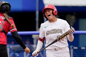 Boxeadoras mexicanas revelaron que equipo de softbol tiró uniforme olímpico a la basura