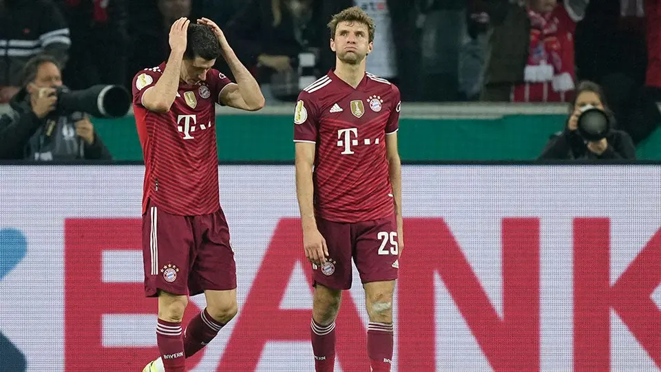 Bayern Munich es goleado por el Gladbach y eliminado de la DFB Pokal