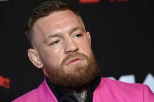 Conor McGregor se peleó con el rapero MGK en la alfombra roja de los MTV VMA