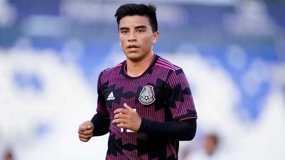 Fernando Beltrán: 'Tengo que ganarme un lugar en Chivas, estoy cansado de no jugar'