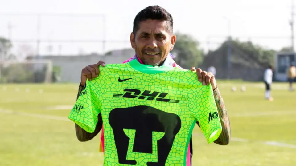 Pumas: Jorge Campos visitó La Cantera y convivió con juveniles