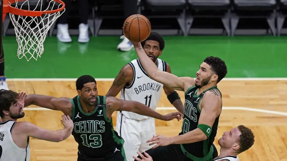 NBA Playoffs: Jayson Tatum llevó a la victoria de Celtics sobre Brooklyn y se mete en la serie