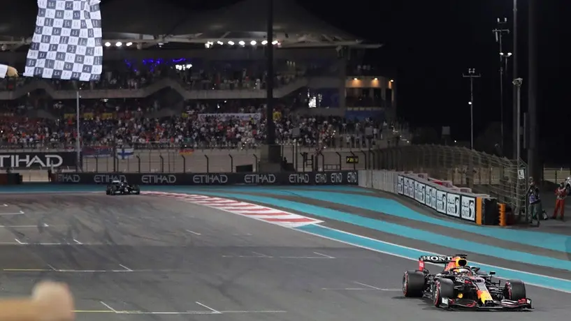 F1: Max Verstappen, nuevo Campeón del mundo tras dramática carrera en Abu Dhabi