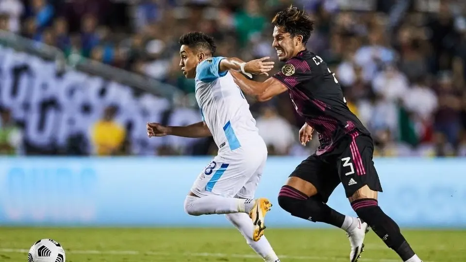 Carlos Salcedo justificó su intensidad en Copa Oro: 'A casa que vas, haz lo que hacen'
