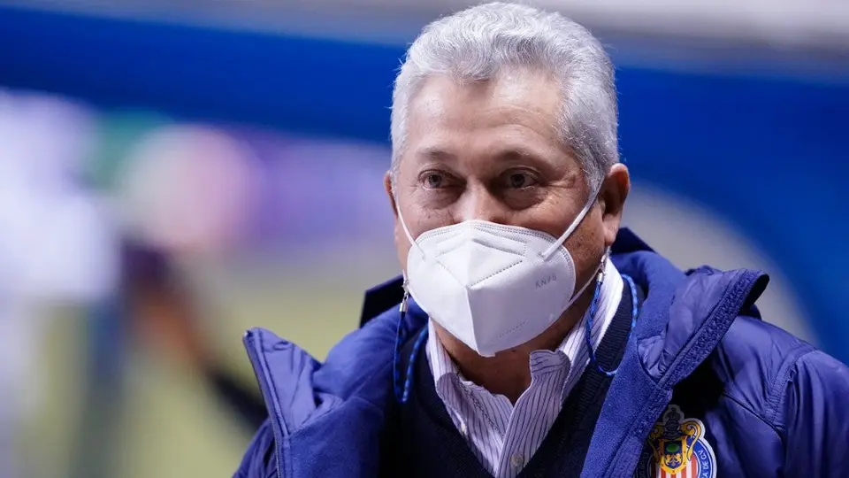 Chivas: Dividido entre los que apoyan a Vucetich y los que ya no