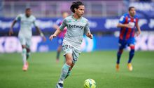 Diego Lainez: Betis olvidó colocar al mexicano en la lista de suplentes previo al duelo ante el Huesca