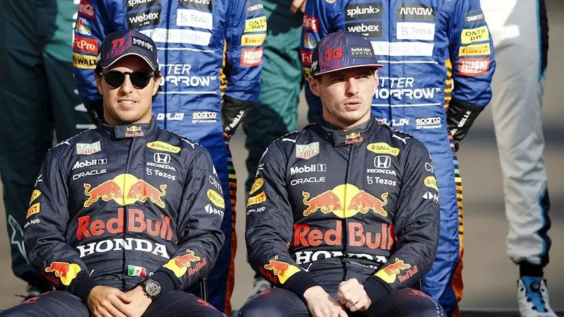 Max Verstappen: 'Checo Pérez es una leyenda'