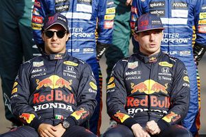 Max Verstappen: 'Checo Pérez es una leyenda'