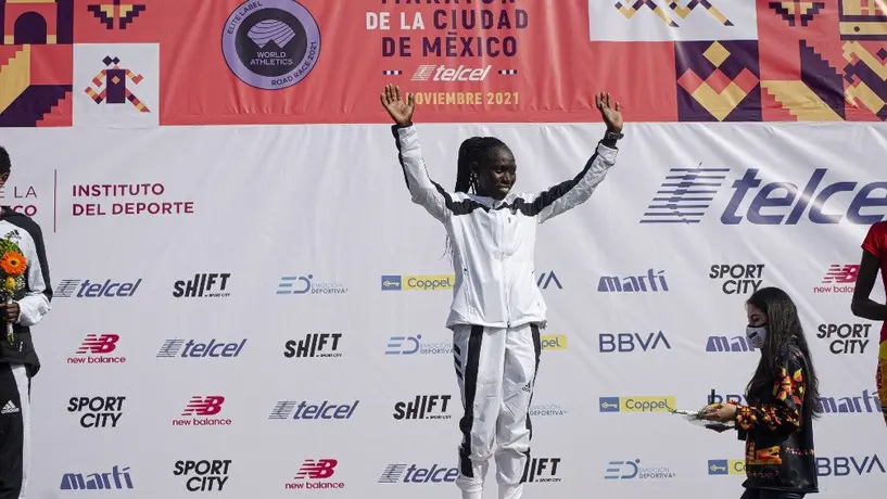 Cheruiyot tras romper récord en Maratón de CDMX: 'No esperaba ganar de esta manera'