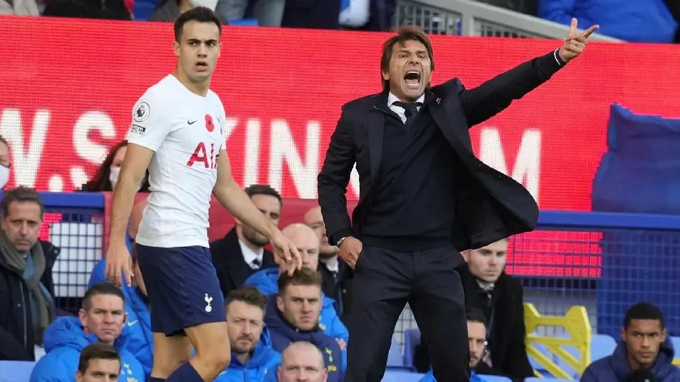 Conte prohíbe la mayonesa y catsup en el Tottenham