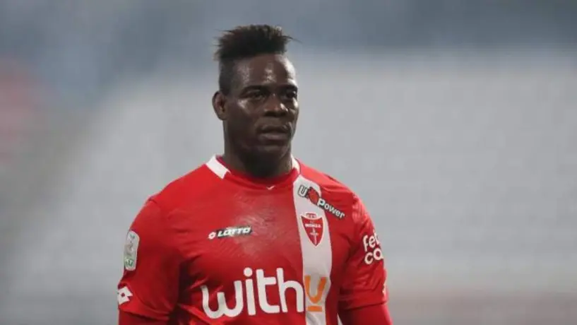 Balotelli, visto con su exnovia en un hotel