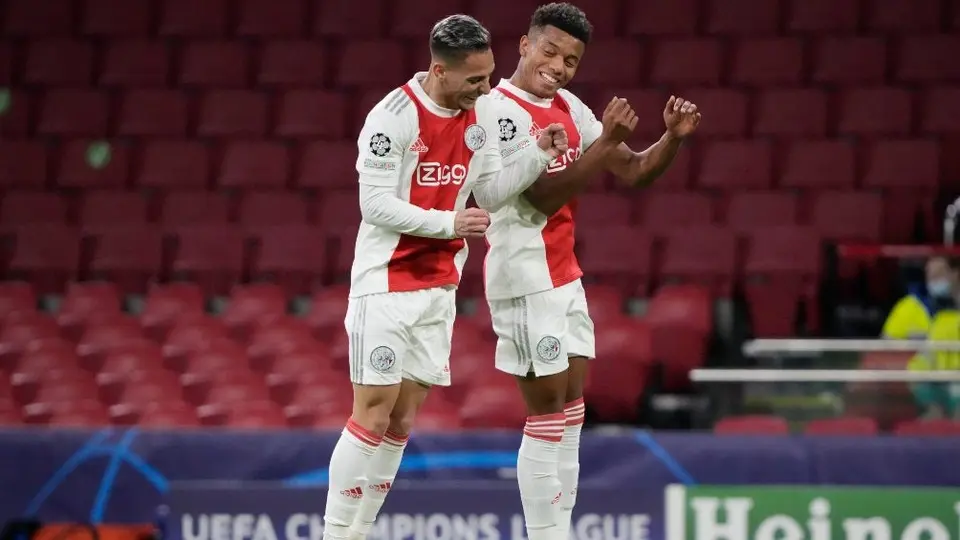 Edson Álvarez: Ajax vuelve a golear al Sporting y se califica con paso perfecto a Octavos