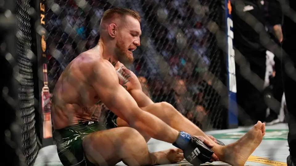 Floyd Mayweather trolleó a Conor McGregor tras su fractura de tobillo