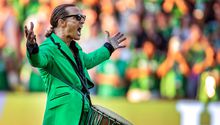Video: Matthew McConaughey realizó espectacular haka en inauguración de estadio