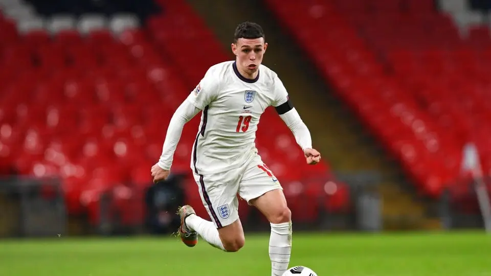 Phil Foden presumió su nuevo 'look' a lo Paul Gascoigne de la Euro 1996