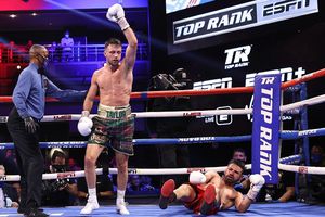 José Carlos Ramírez: Cayó ante Josh Taylor y perdió oportunidad de ser campeón unificado