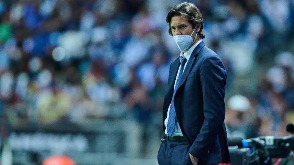 América: ¿Por qué la afición azulcrema ‘explotó’ en contra de Santiago Solari?