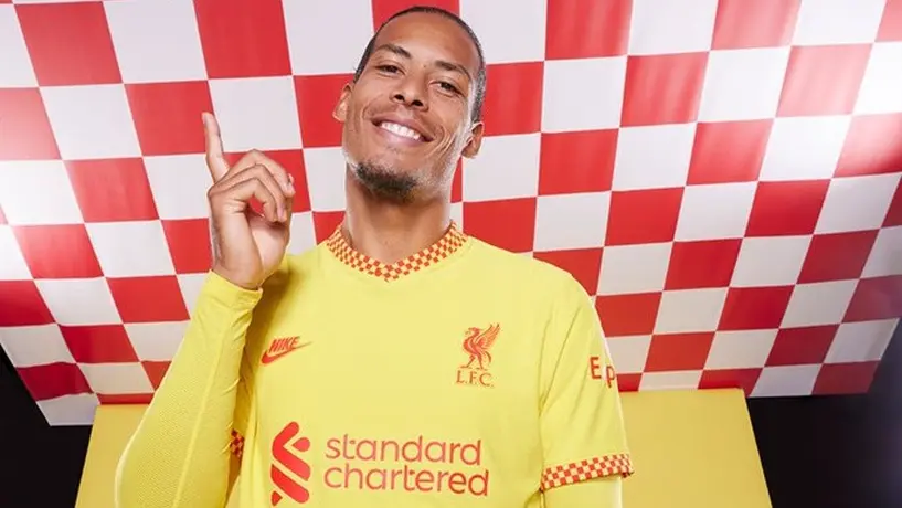Premier League: McDonald's trolleó al Liverpool por su tercer uniforme