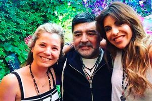 Maradona: Hija de Diego se opone a subasta de pertenencias de su padre