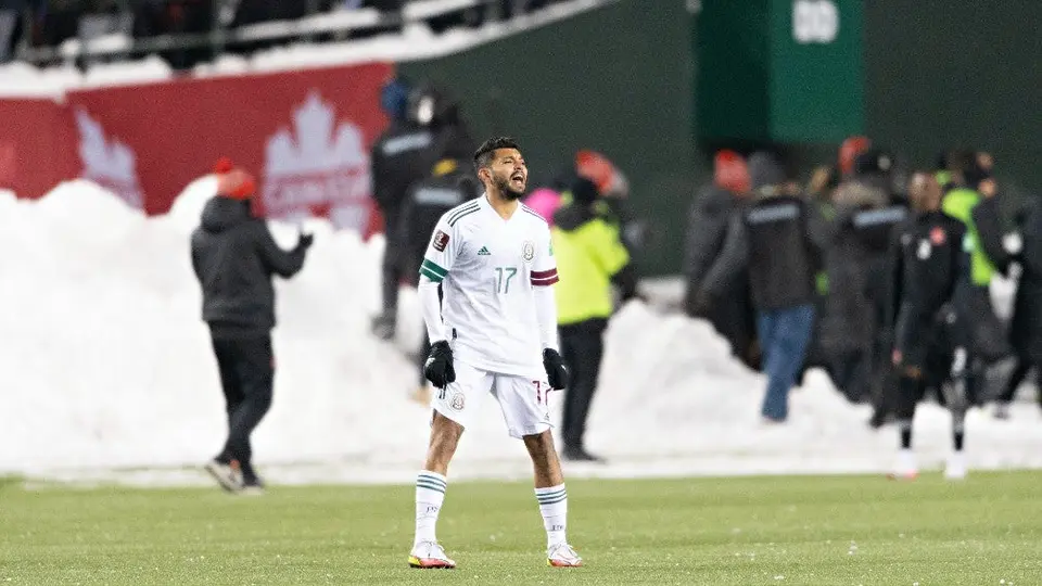 Piloto celebró el triunfo de Canadá sobre México en pleno vuelo