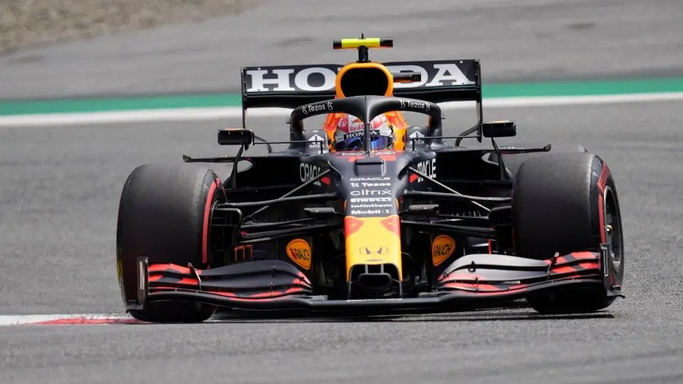 Checo Pérez: Terminó noveno en los segundos libres ante un nuevo liderato de Verstappen