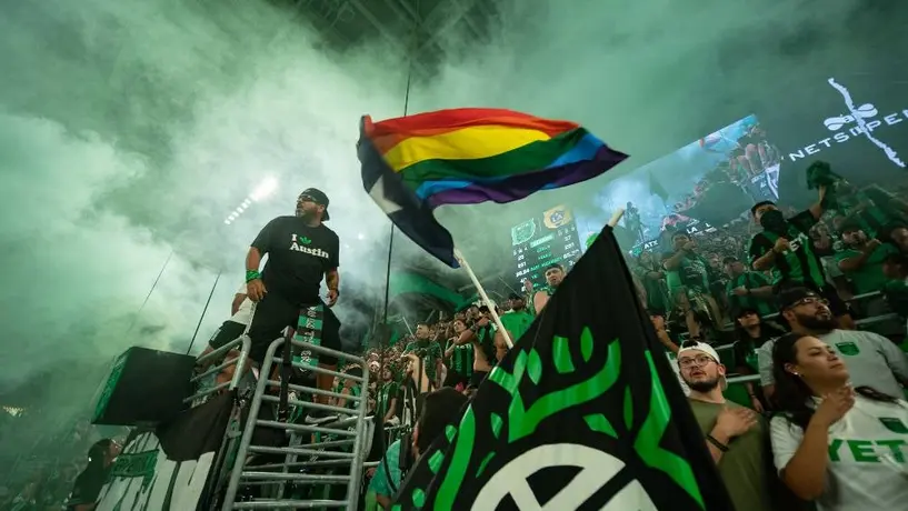 Aficionados del Austin FC desplegaron impresionante tifo de Selena Quintanilla