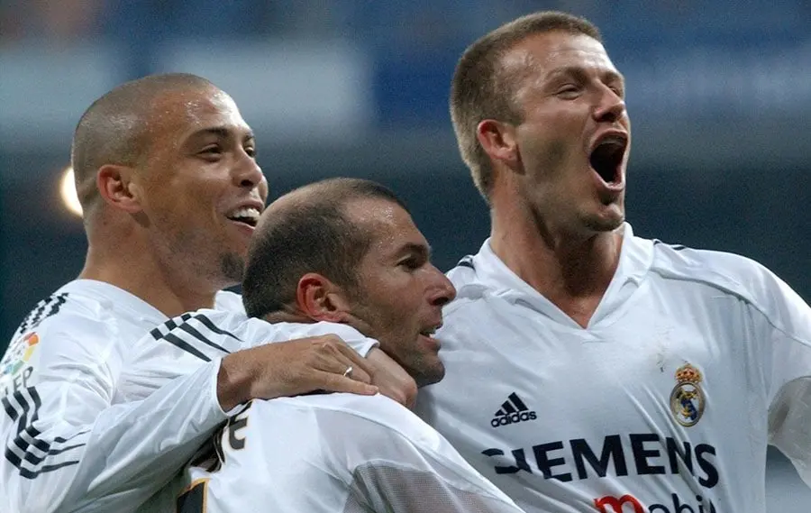 Ronaldo con Zinedine Zidane y David Beckham con el Real Madrid l AP