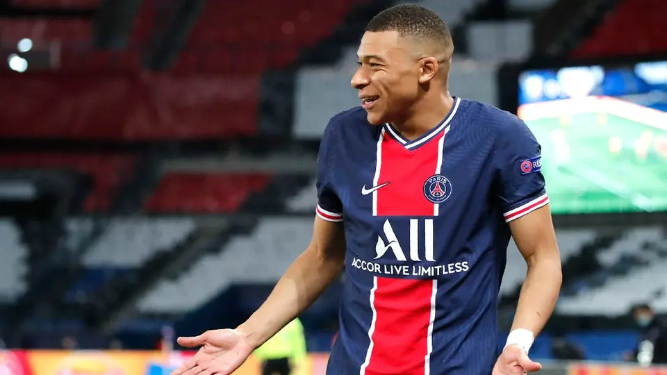 PSG presiona a Mbappé para que renueve, afirman medios franceses