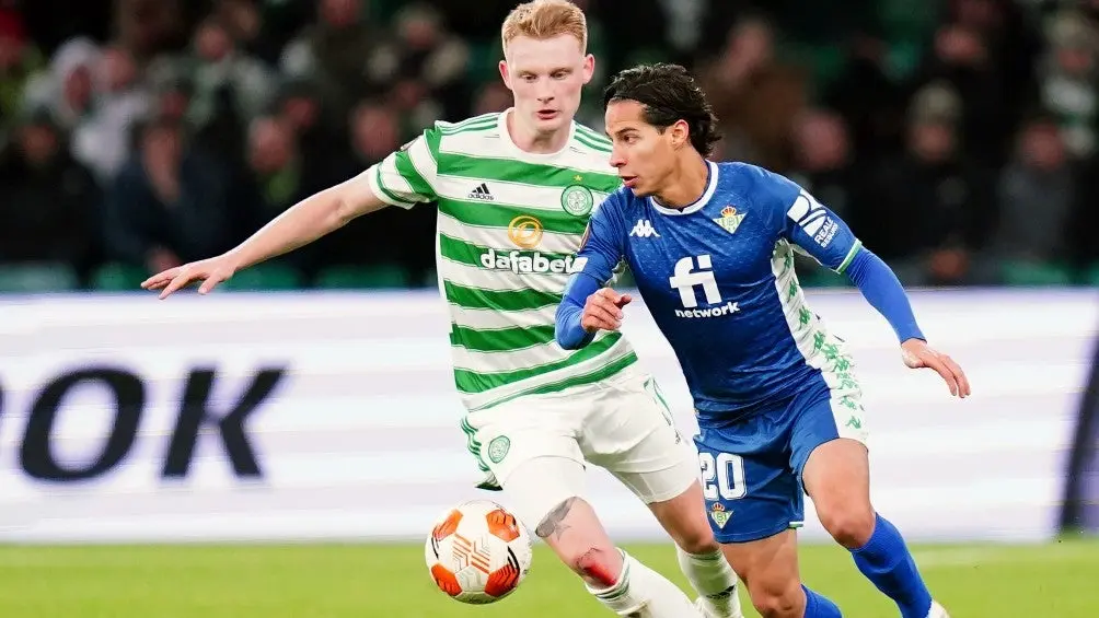 Diego Lainez en acción con el Betis frente al Celtic en la Europa League | AP