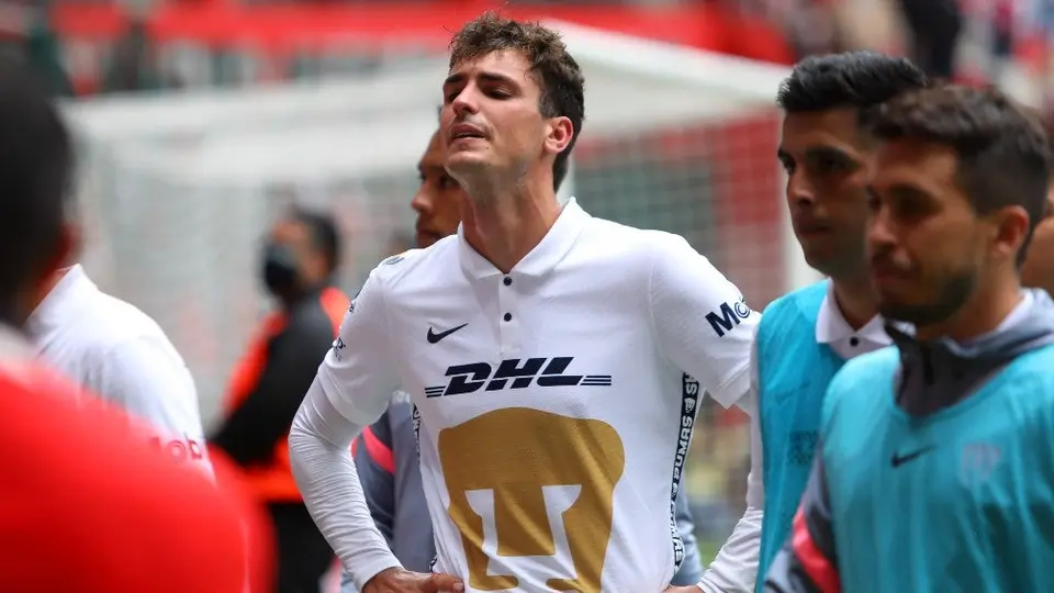 Pumas: ¿Por qué expulsaron a Dinenno?