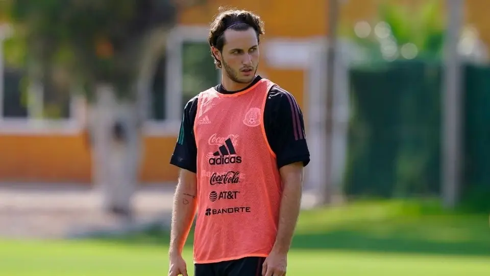 Carlos Hermosillo sobre Santi Giménez: 'Se va a ganar su puesto en el Tri con base en los resultados'