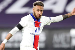 Neymar: Hombre intentó entrar a casa del brasileño con una mochila llena de biblias