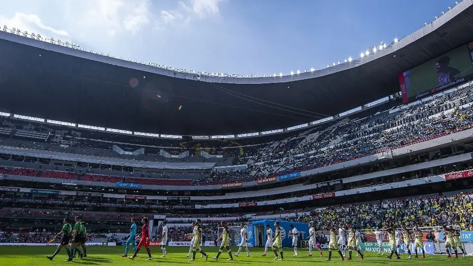 Video: Sujeto que metió pistola al Azteca se mandó a hacer un corrido