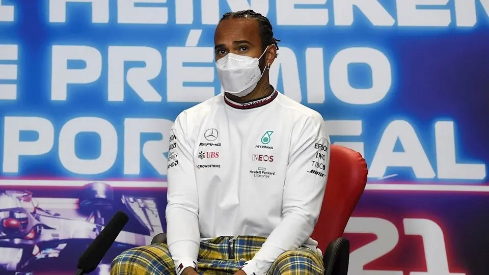 Lewis Hamilton: 'Quiero quedarme en Mercedes para el próximo año'