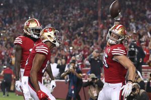 NFL: 49ers continúan jetatura ante Rams con paliza en MNF