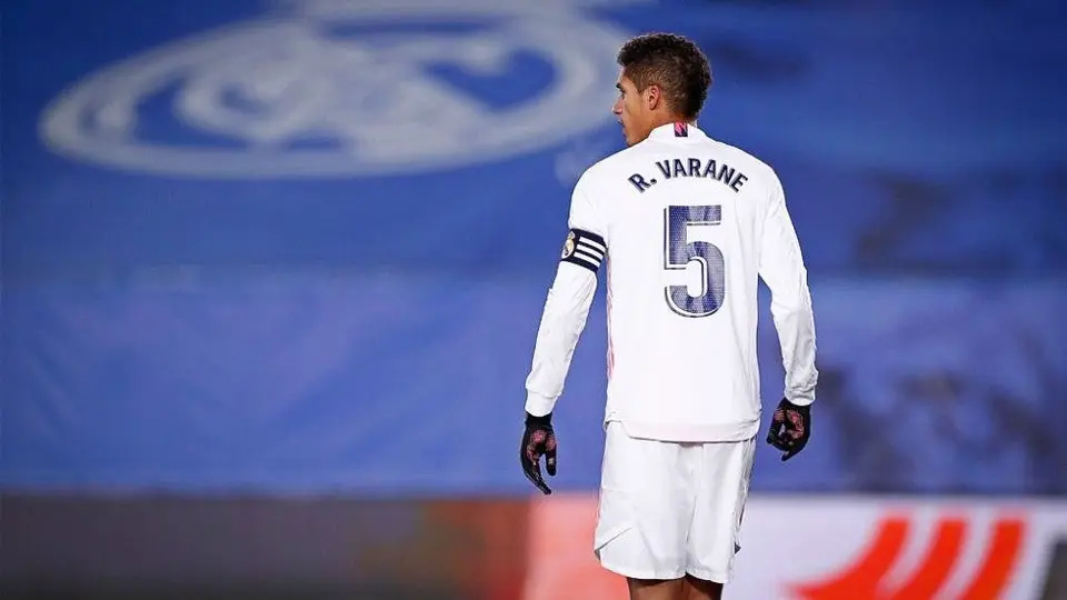 Real Madrid: Rechazó intercambiar a Raphael Varane por Paul Pogba