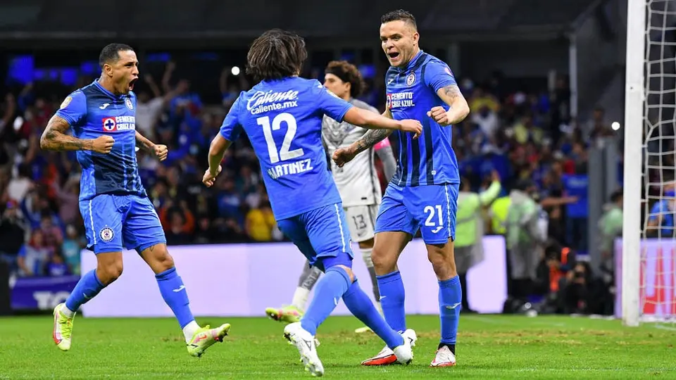 Cruz Azul doblegó sobre la hora al América y 'sueña' con boleto directo a Liguilla