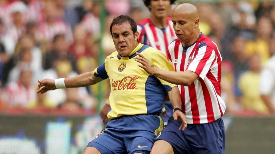 Clásico Nacional: Cuauhtémoc Blanco y Bofo Bautista calientan el partido