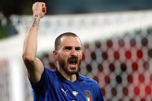 Video: Seguridad confundió a Leonardo Bonucci con aficionado tras triunfo sobre España