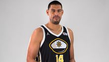Gustavo Ayón, nuevo jugador de los Capitanes de Arecibo de Puerto Rico
