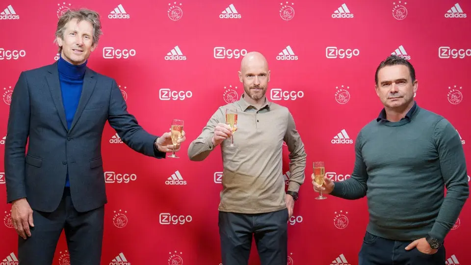 Ajax: Erik ten Hag extendió su vínculo con el club hasta 2023